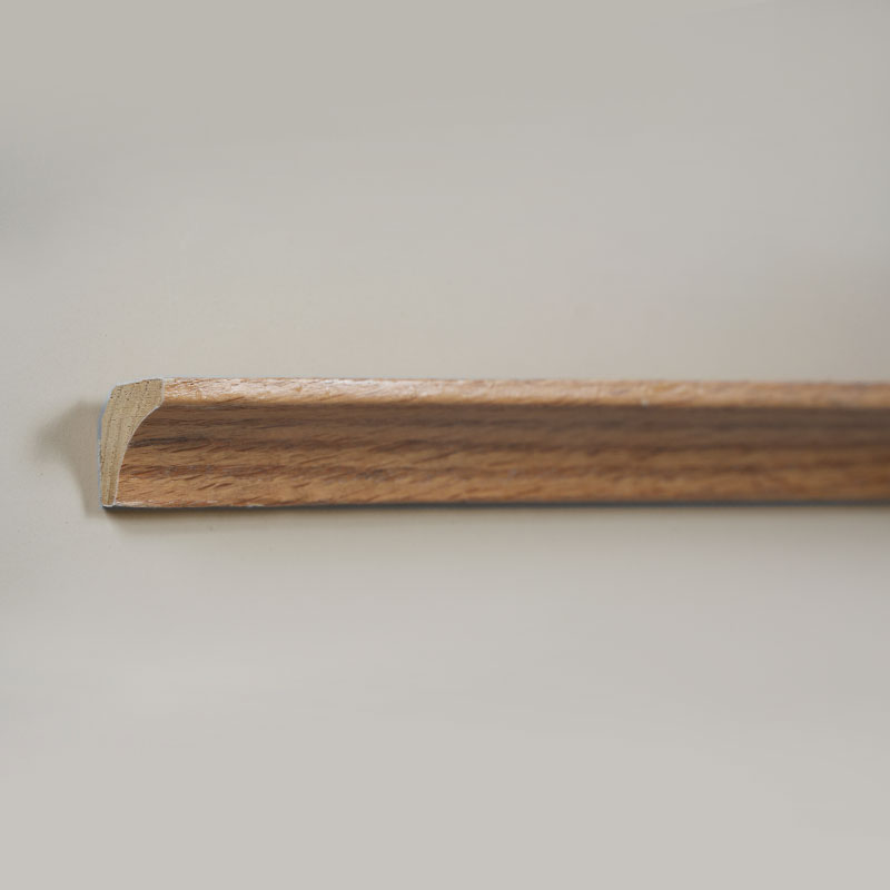 Cetakan Sudut Dalam Kayu Solid/Cetakan Scotia (Dibungkus dengan Veneer Ek Merah + Cat) - Warna Ek 7/8' x 7/8'