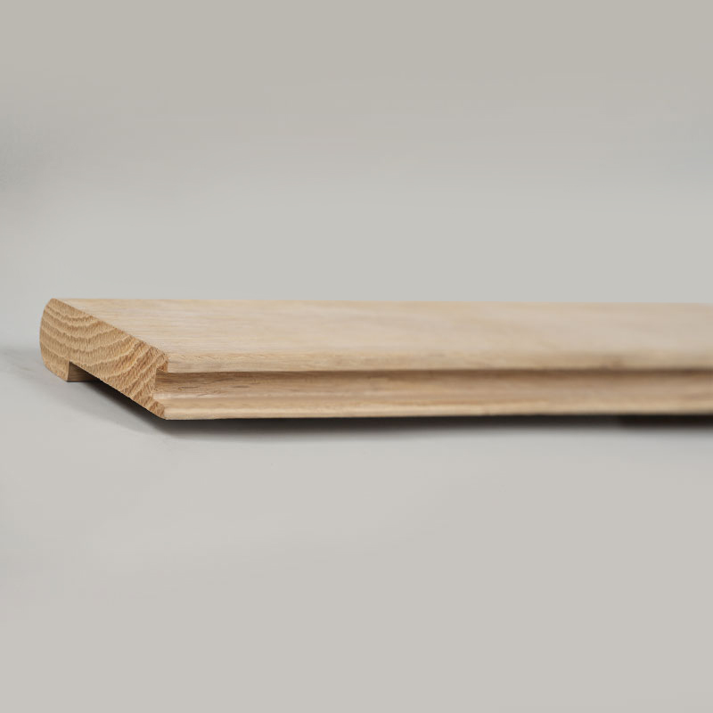 Hidung Tangga Kayu Ek Utuh Bagian Putih (Cat Belum Selesai) – Warna Alami Ek –3/5'x2 15/16'